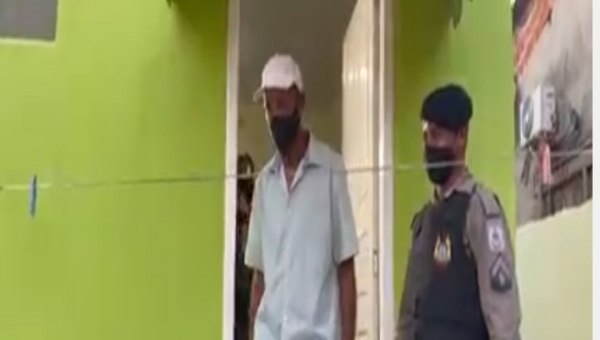 Após quase R$ 100 mil em doações, picolezeiro ganha casa própria mobiliada